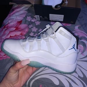 Jordan 11 ‘Legend Blue’